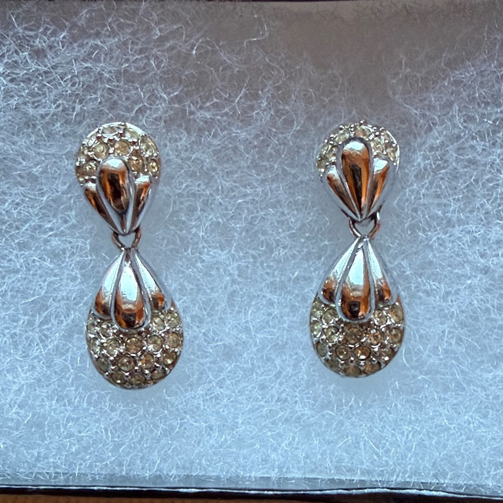 VINTAGE CHRISTIAN DIOR TEAR DROP EARRINGS